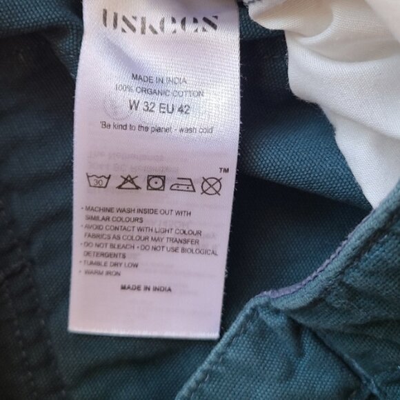 Classic Navy Chinos for Men - Picture 8 of 9